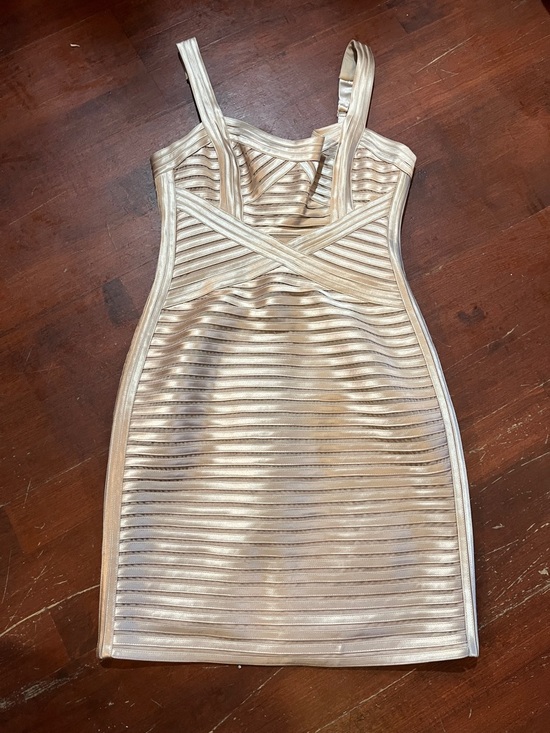 BCBGMaxAzria Dresses & Skirts - BCBGMaxAzria Metallic Gold Mini Bandage Dress